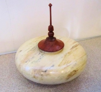 Lidded bowl by Ken Akrill